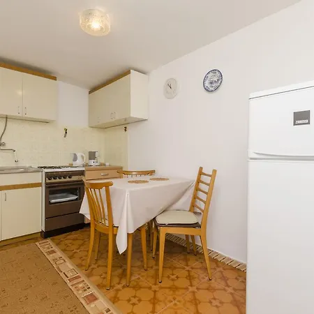 Apartman Visnja Primošten